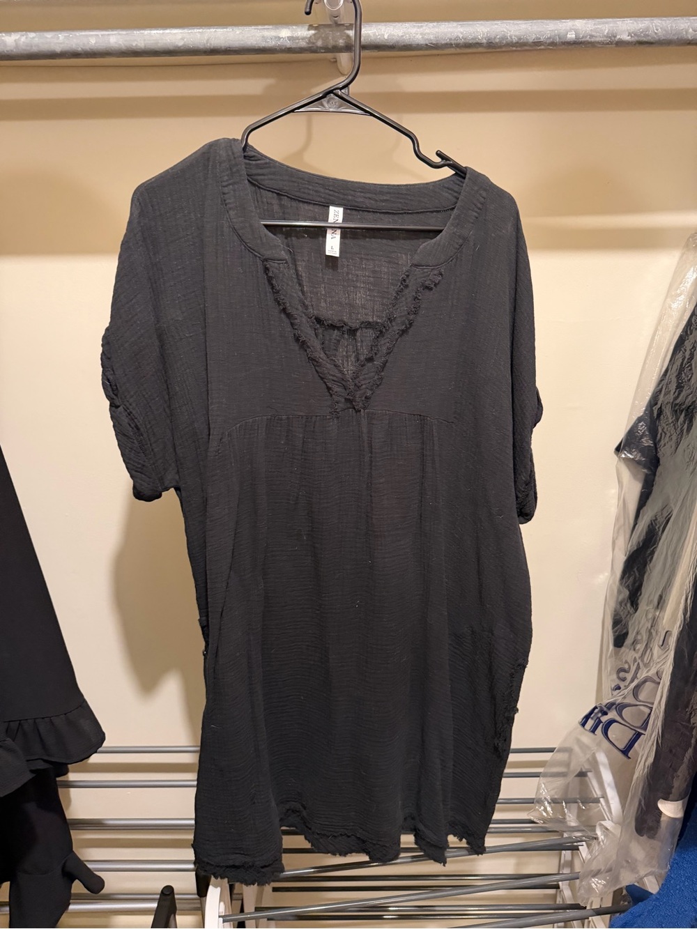 Zenana Outfitters Black Short-Sleeve V-Neck Dress with Detail
